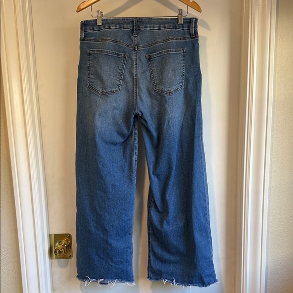 Kut from the Kloth Meg High Rise Wide Leg Jeans Two-Tone with Dark Inset Panels - Picture 3 of 4